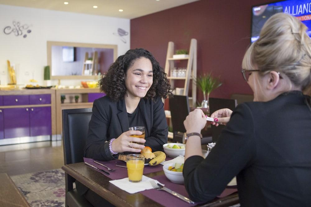 Hotel Mercure Rennes Cesson Buitenkant foto