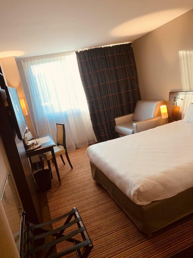 Hotel Mercure Rennes Cesson Buitenkant foto